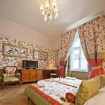 ホテル The Bonerowski Palace Boutique 5*