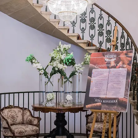 The Bonerowski Palace Boutique فندق