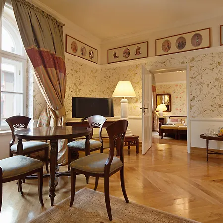 فندق The Bonerowski Palace Boutique