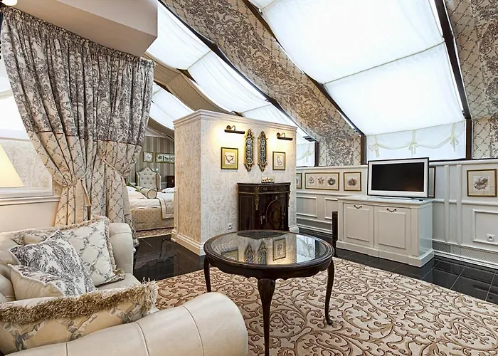 The Bonerowski Palace Boutique 5*