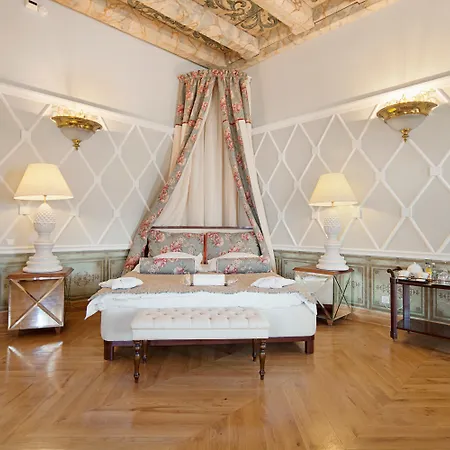 The Bonerowski Palace Boutique Отель