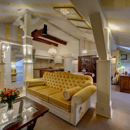 Otel The Bonerowski Palace Boutique