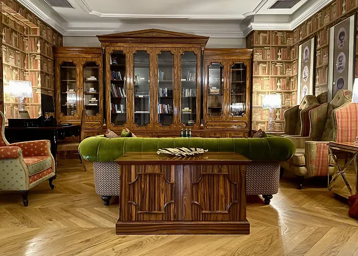 The Bonerowski Palace Boutique Otel